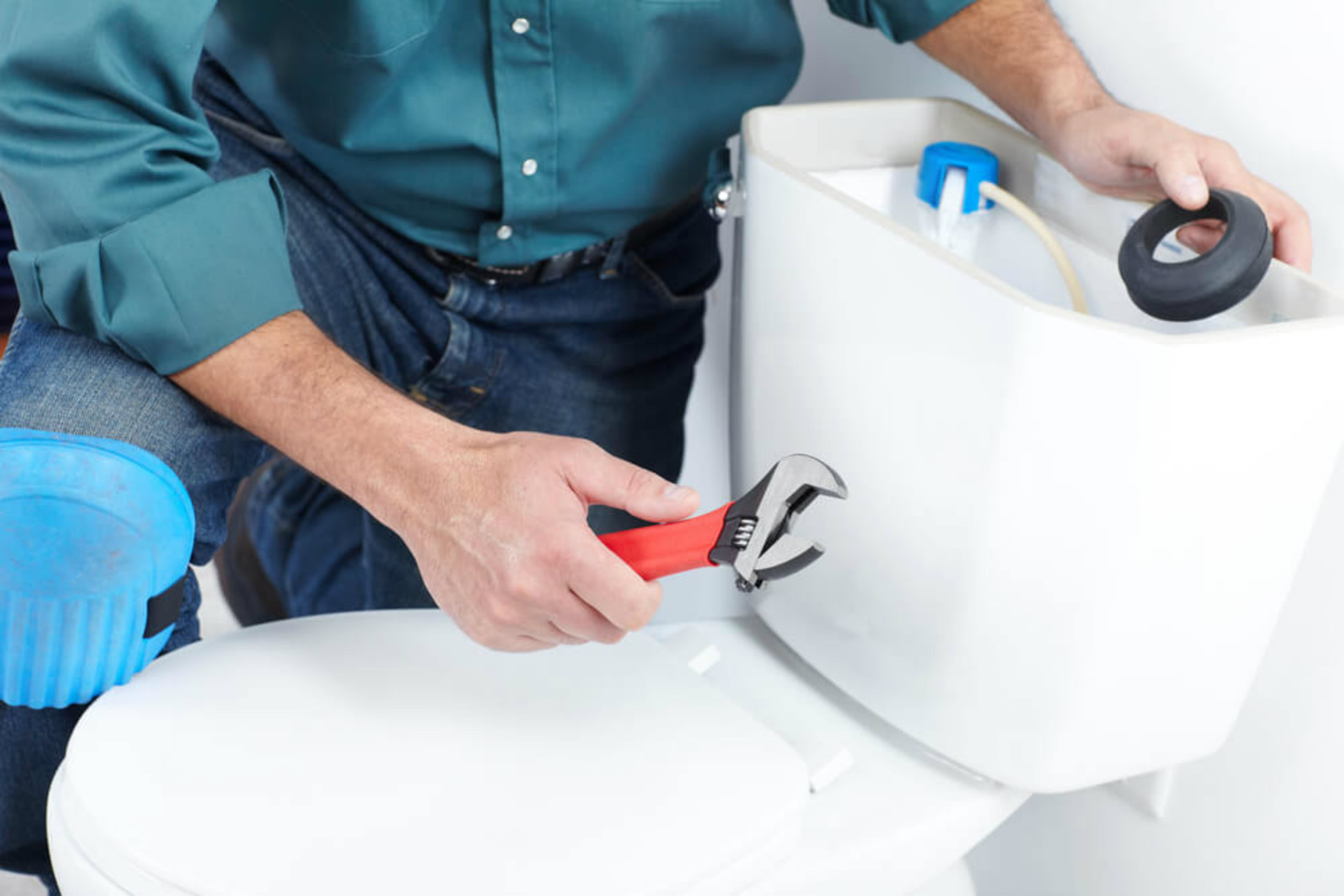 Como consertar o vazamento do vaso sanitário? Confira Aqui